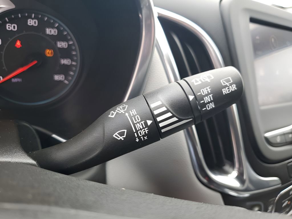 Used 2021 Chevrolet Equinox LT image 36