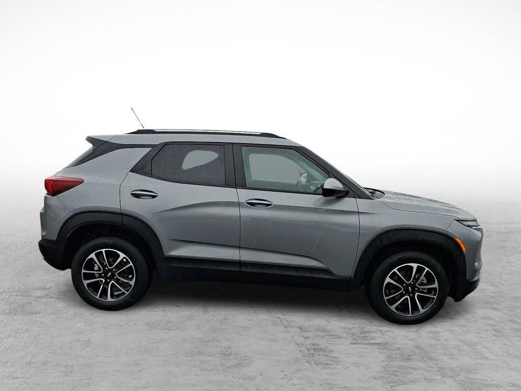 Used 2025 Chevrolet TrailBlazer LT image 6