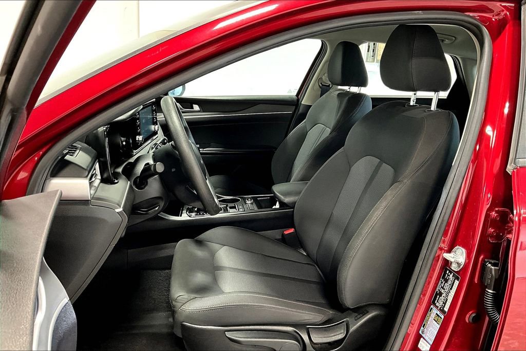 Used 2023 Kia K5 LXS image 31