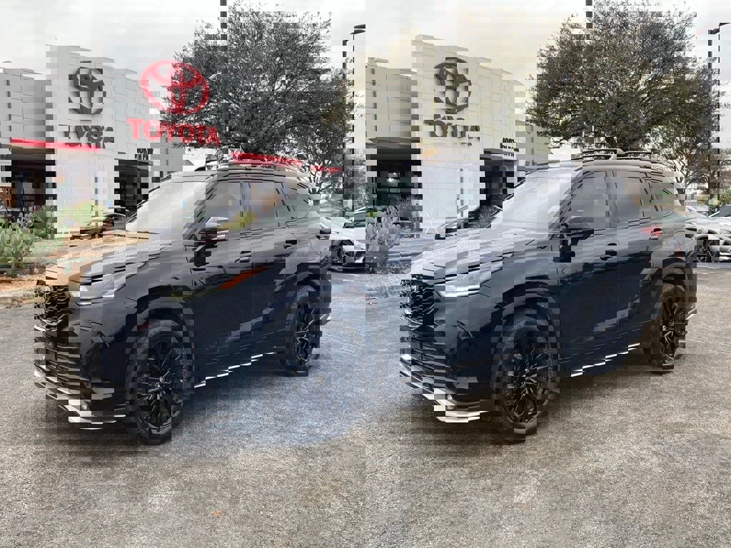 Used 2024 Toyota Highlander XSE