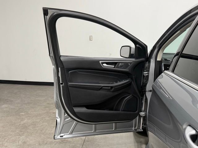 Certified 2022 Ford Edge Titanium AWD/4WD image 13