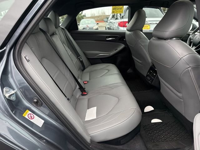 Used 2019 Toyota Avalon Limited image 10
