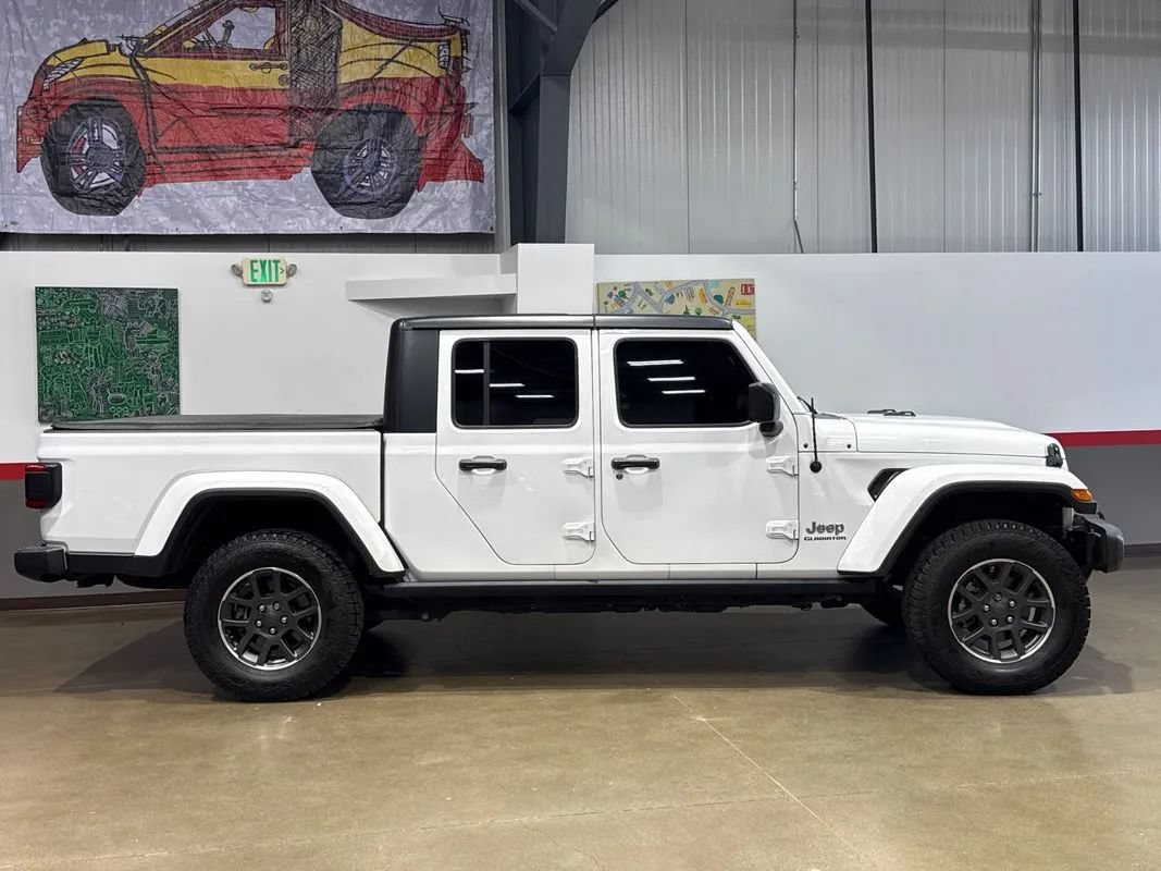 Used 2021 Jeep Gladiator Overland w/ Popular Equipment Package AWD/4WD image 3