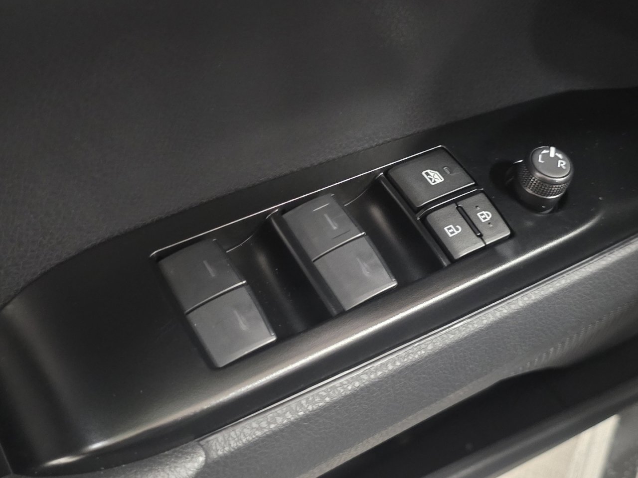 New 2026 Toyota Camry Hybrid image 24