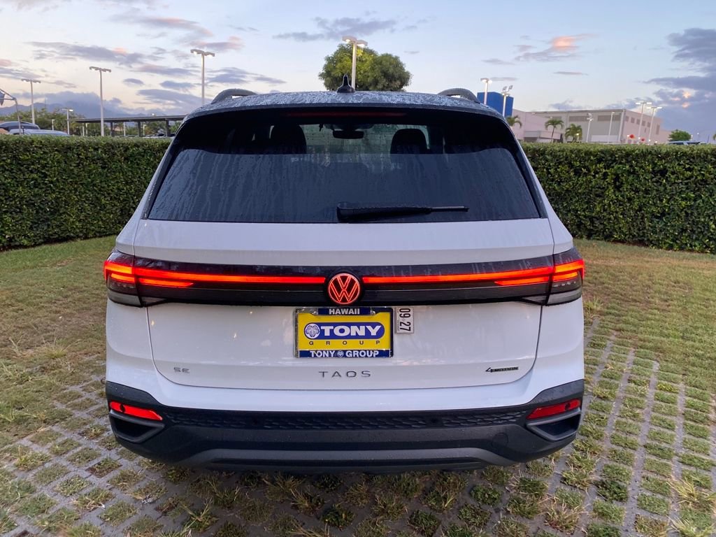 New 2025 Volkswagen Taos SE image 6