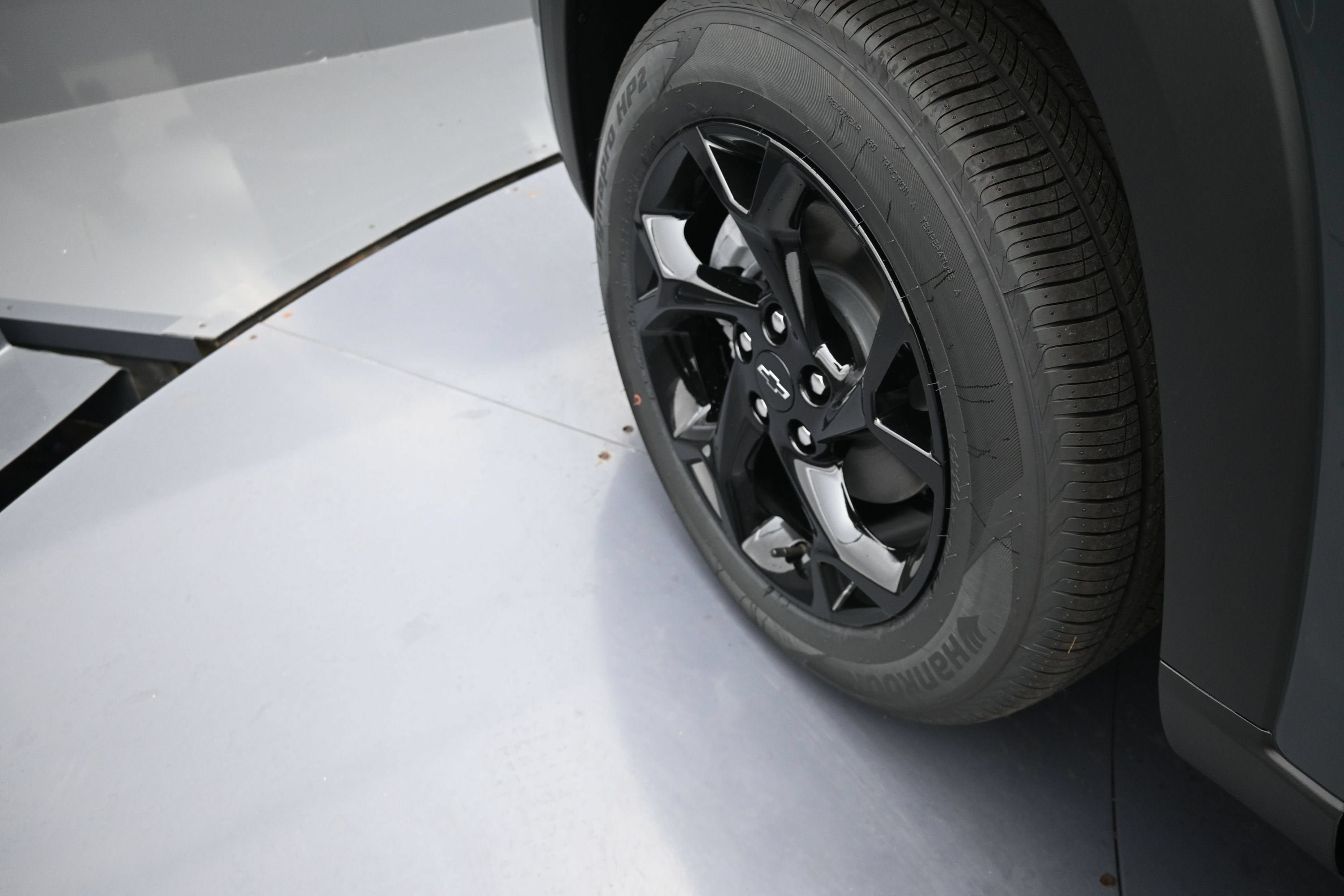 New 2026 Chevrolet Trax LT w/ Sunroof Package FWD image 35