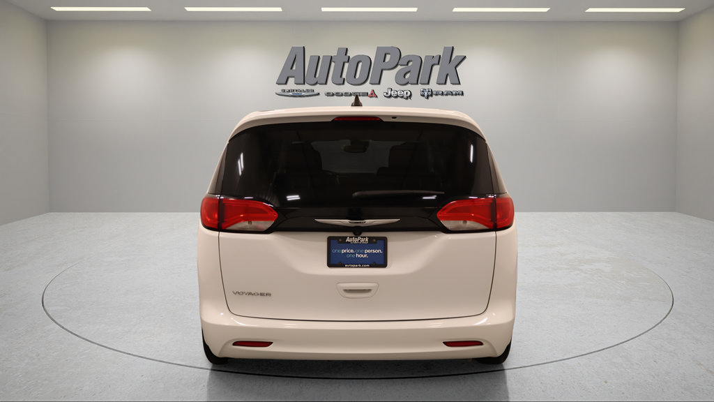Certified 2023 Chrysler Voyager LX FWD image 8