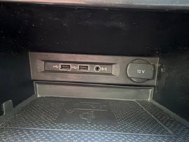 Used 2020 Volkswagen Tiguan SE FWD image 33