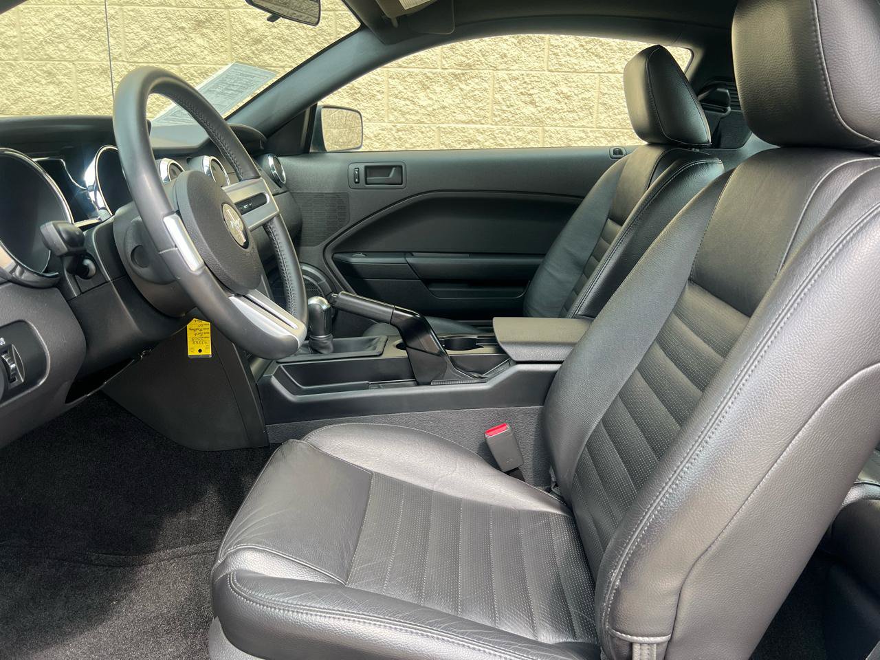 Used 2005 Ford Mustang GT Premium RWD image 21