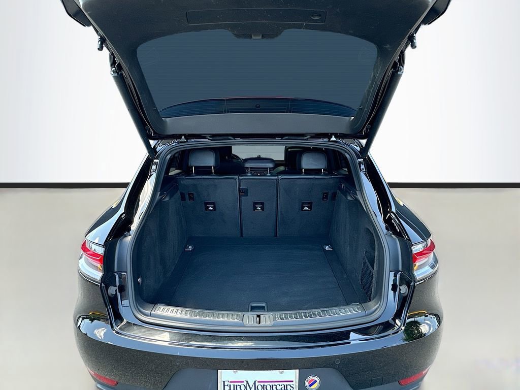 Used 2021 Porsche Macan AWD/4WD image 28