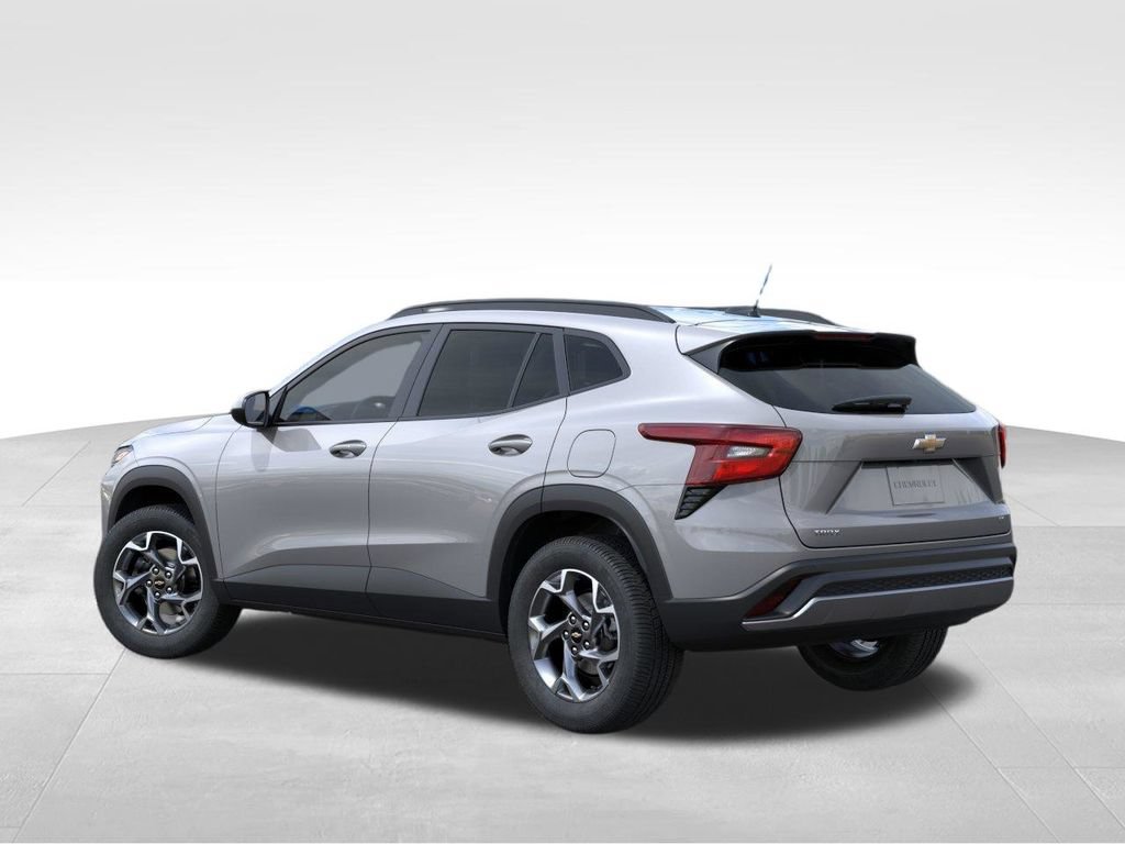 New 2026 Chevrolet Trax LT w/ Driver Confidence Package FWD image 3