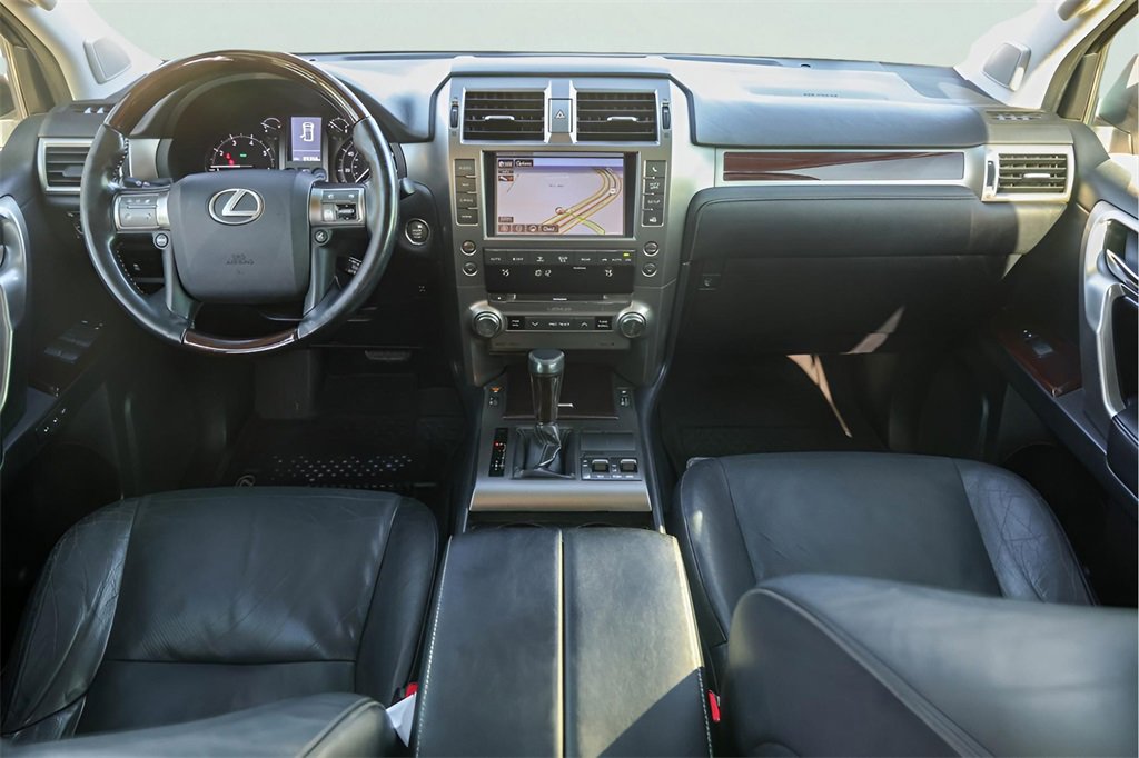 Used 2017 Lexus GX 460 Premium image 23