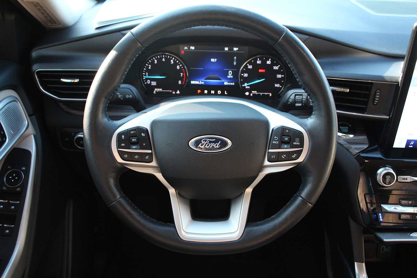 Used 2023 Ford Explorer Limited w/ Limited Technology Package AWD/4WD image 39