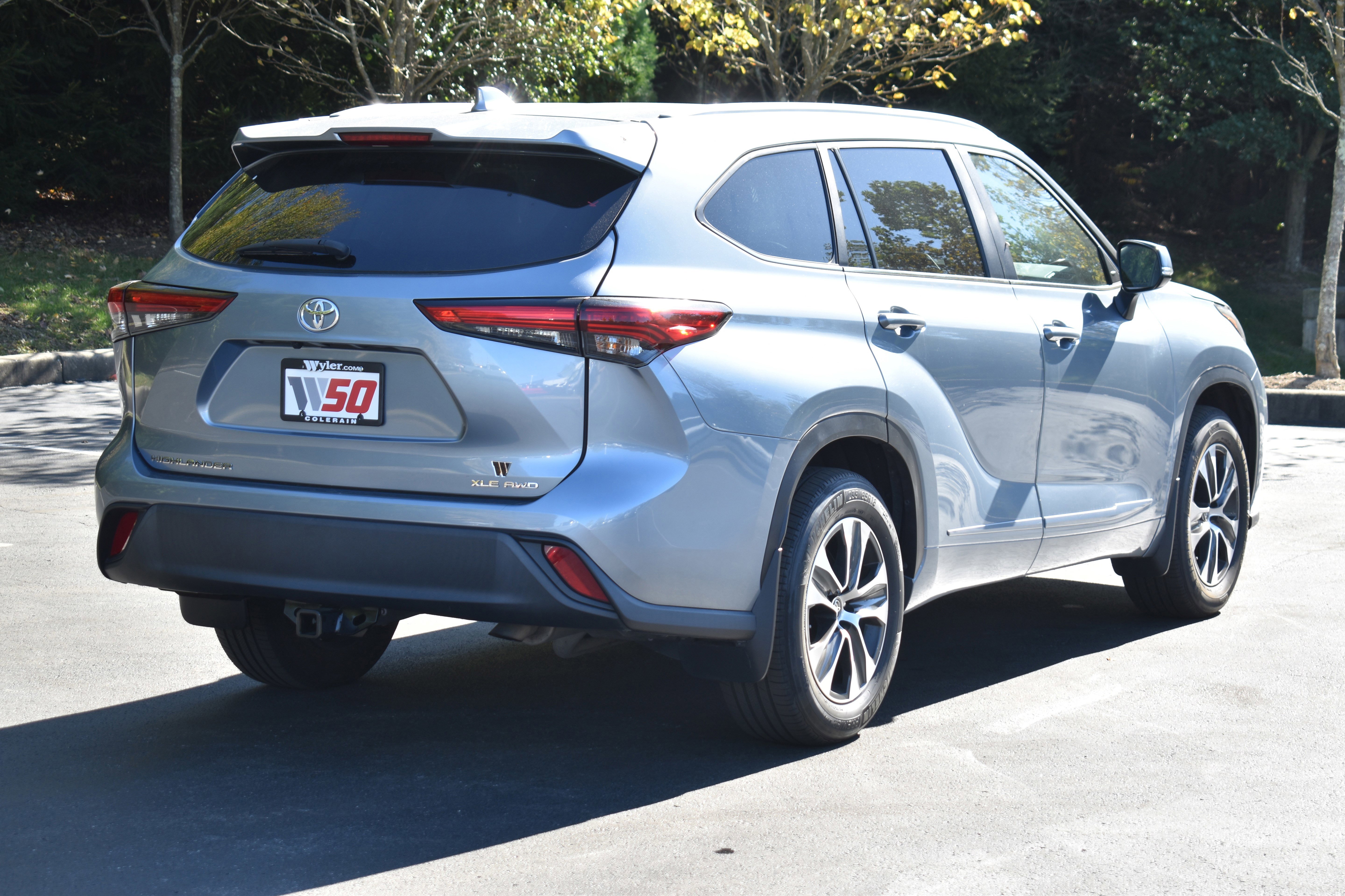 Used 2023 Toyota Highlander XLE image 35