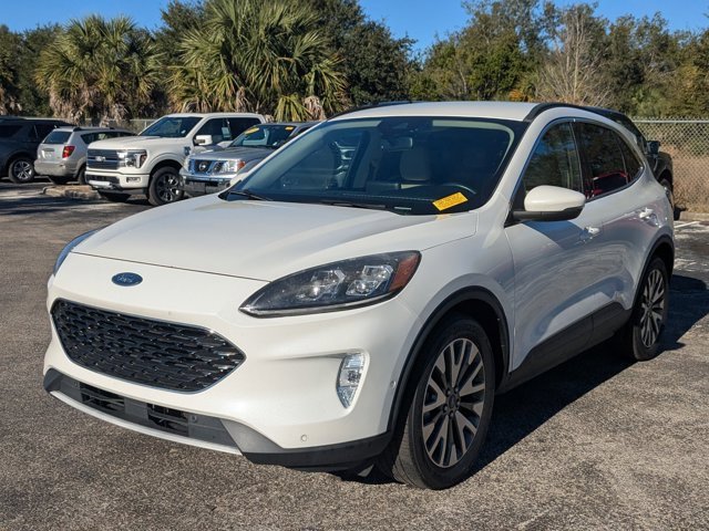 Used 2020 Ford Escape Titanium image 9