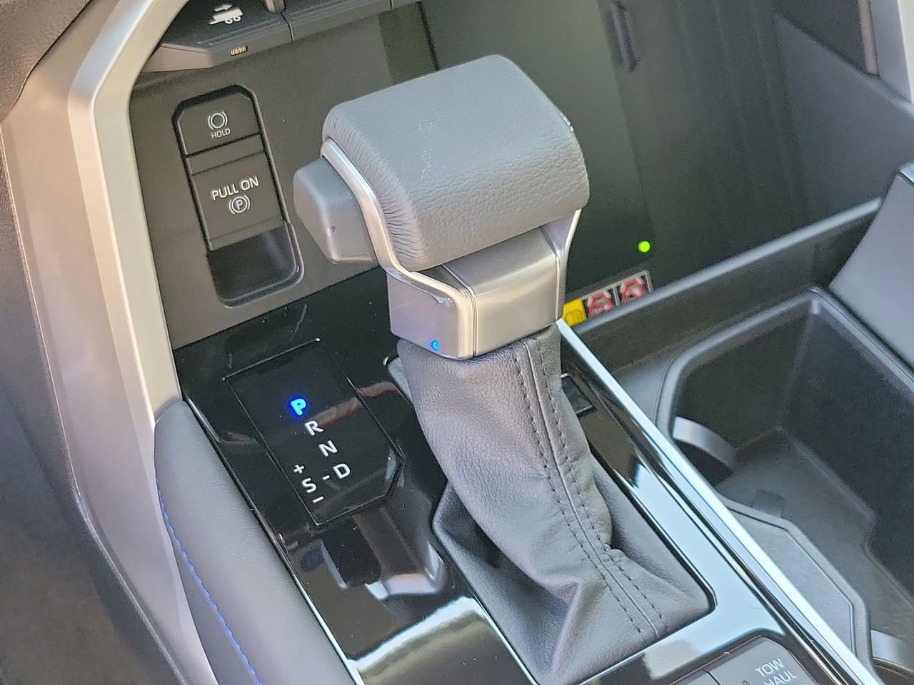 Used 2025 Toyota Tundra Platinum image 27