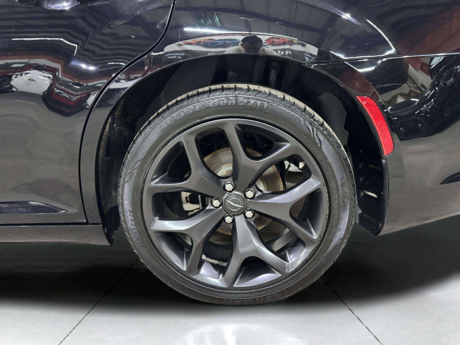 Used 2022 Chrysler 300 Touring w/ Sport Appearance Package RWD image 53