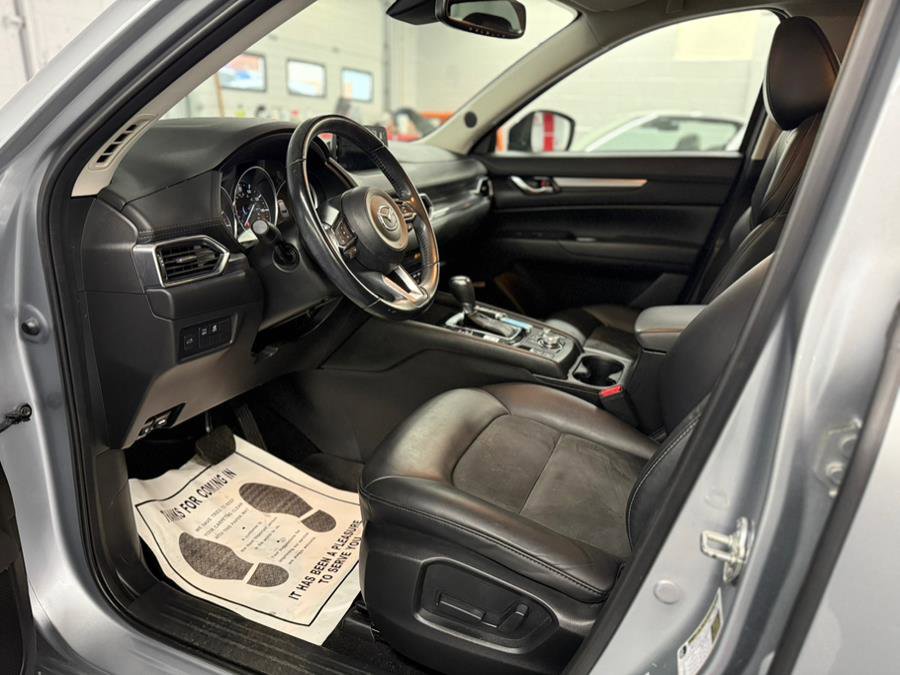 Used 2019 MAZDA CX-5 Touring image 17