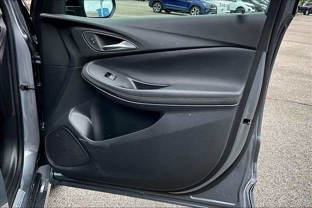 Used 2022 Buick Encore GX Essence w/ Advanced Technology Package FWD image 27