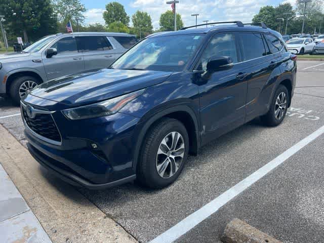 Used 2021 Toyota Highlander XLE FWD image 14