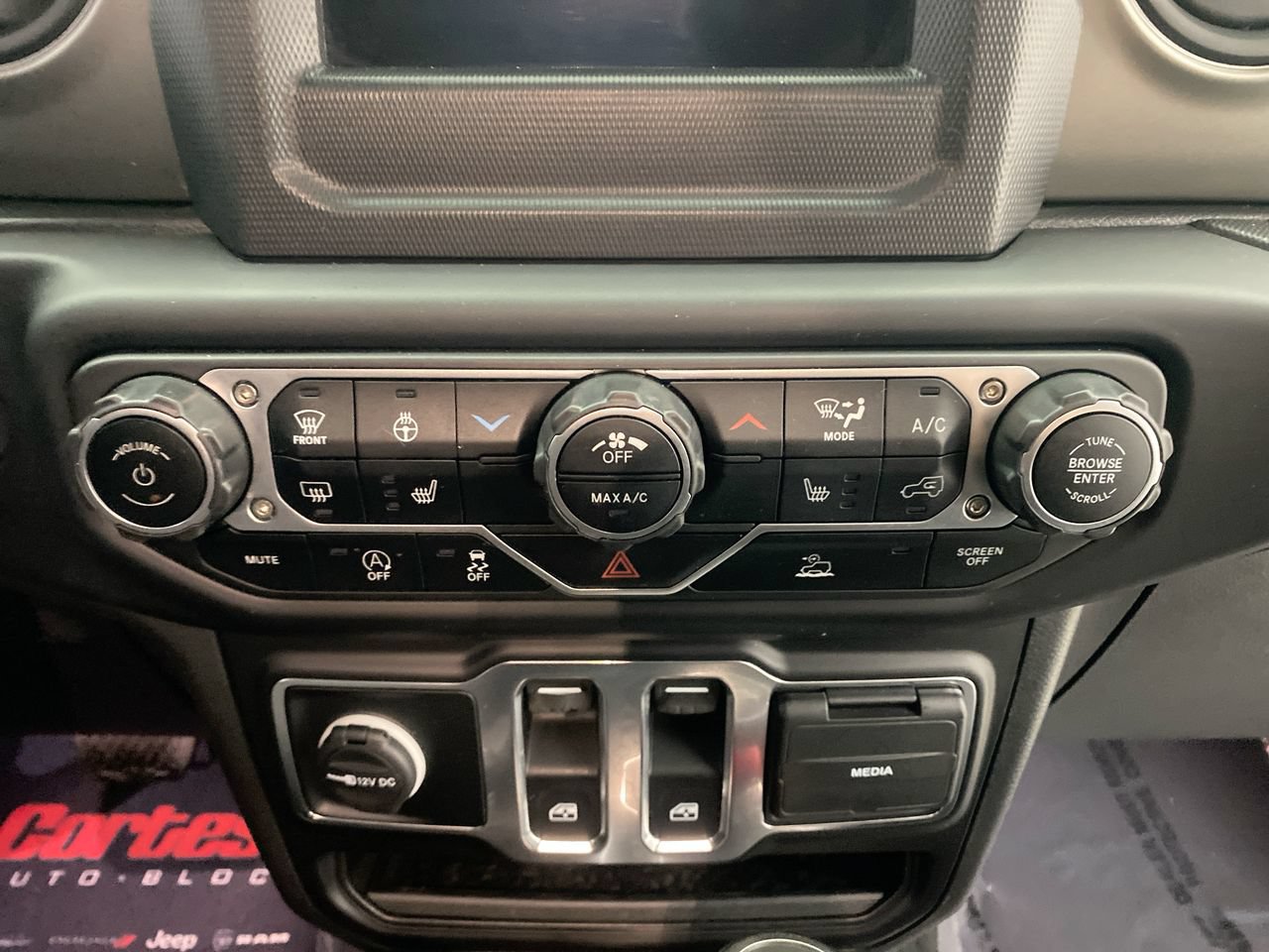 Used 2023 Jeep Wrangler Sport AWD/4WD image 22