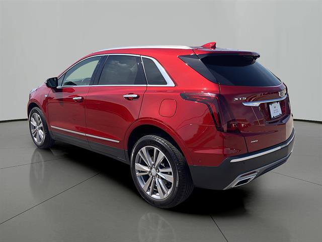 Used 2024 Cadillac XT5 Premium Luxury w/ Technology Package AWD/4WD image 3