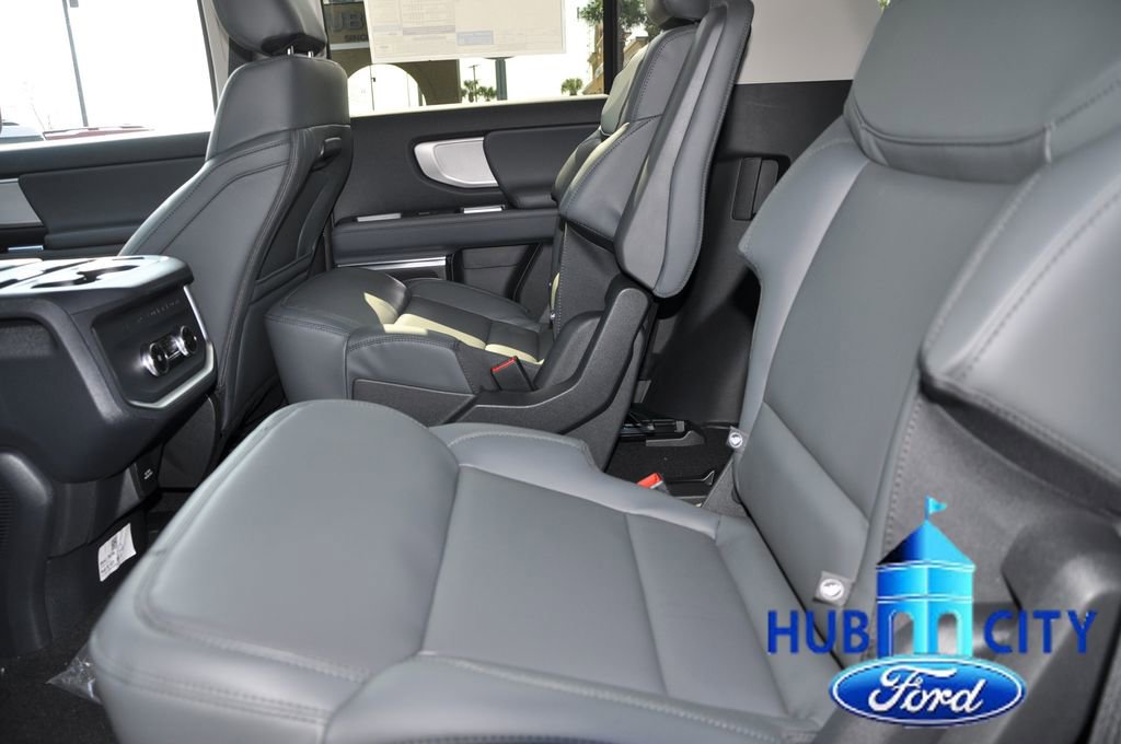 New 2026 Ford Expedition Active RWD image 11
