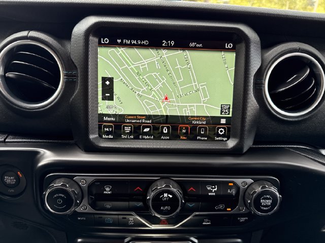 Used 2022 Jeep Wrangler Unlimited Rubicon 4xe AWD/4WD image 22
