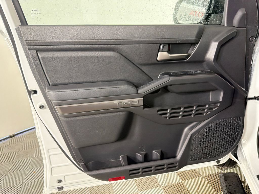 Used 2025 Toyota Tacoma TRD Sport RWD image 10