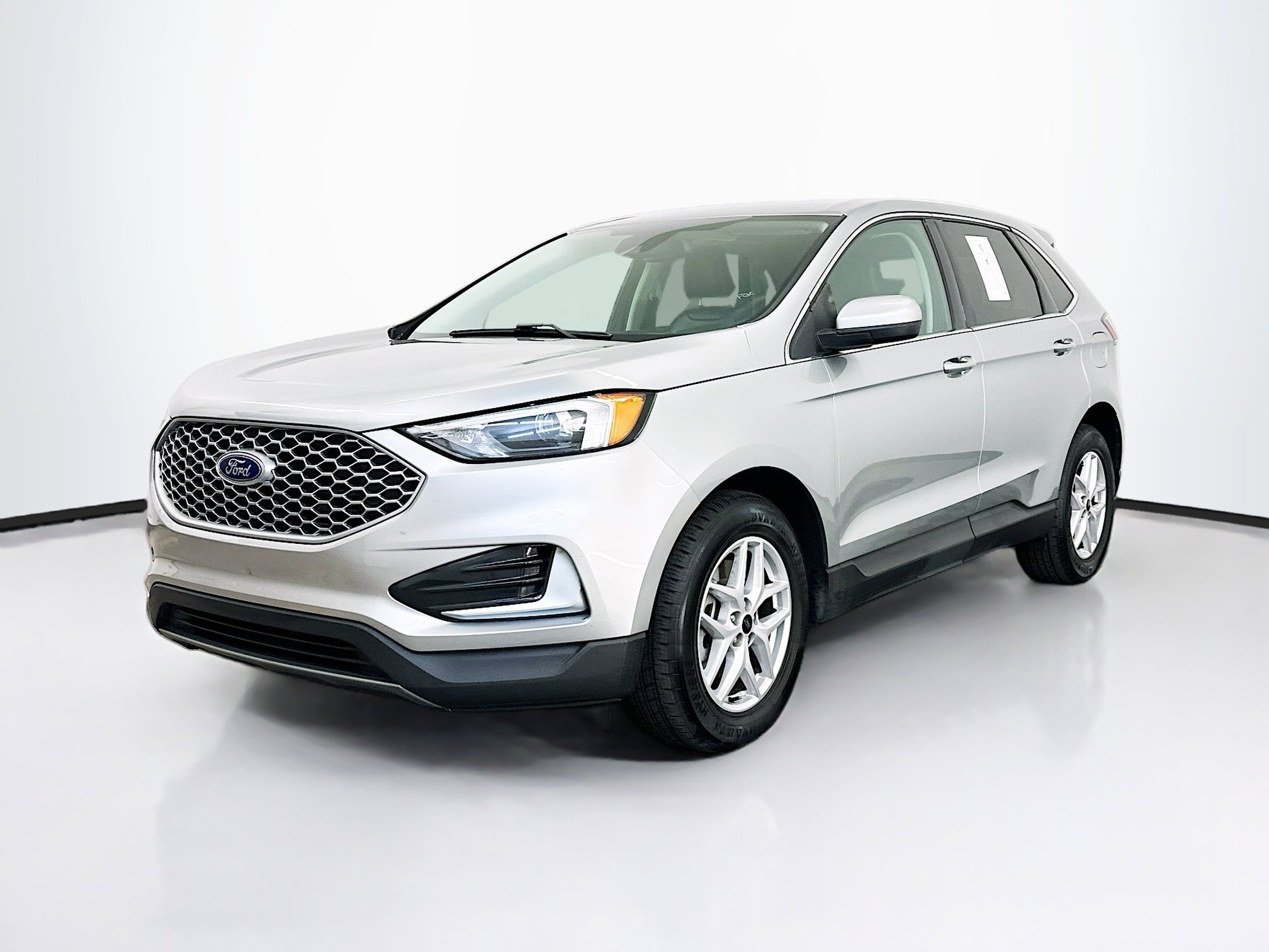 Used 2024 Ford Edge SEL AWD/4WD image 3