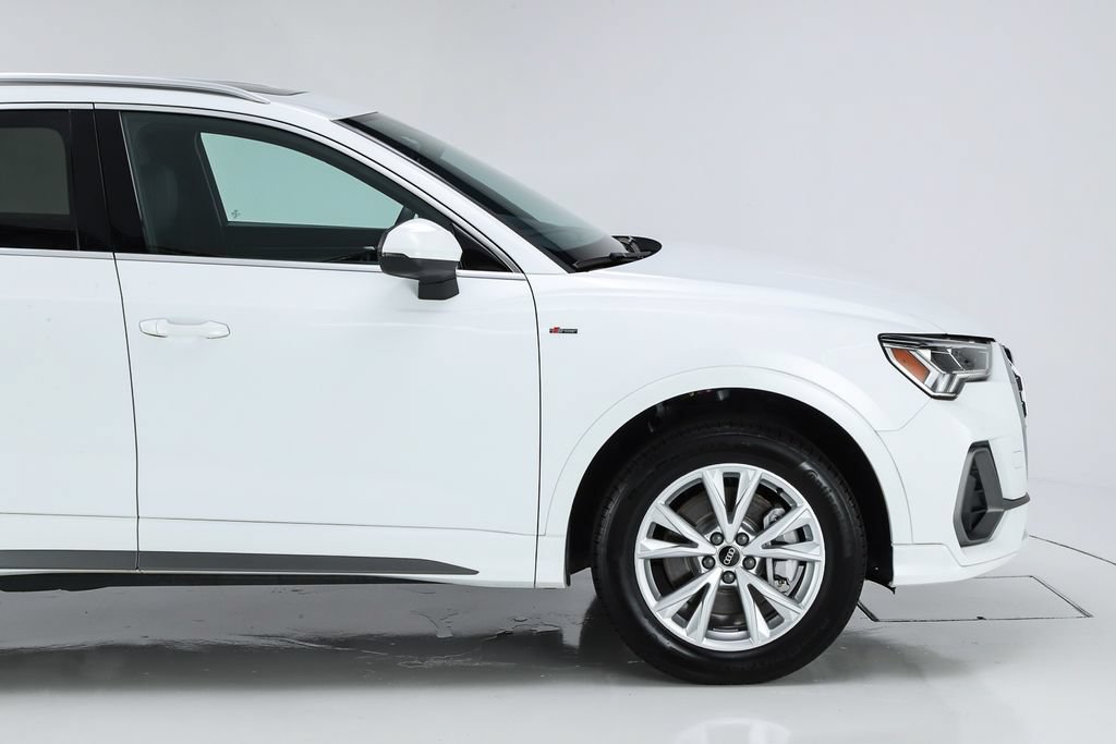 Used 2025 Audi Q3 2.0T Premium Plus w/ Premium Plus Package AWD/4WD image 16