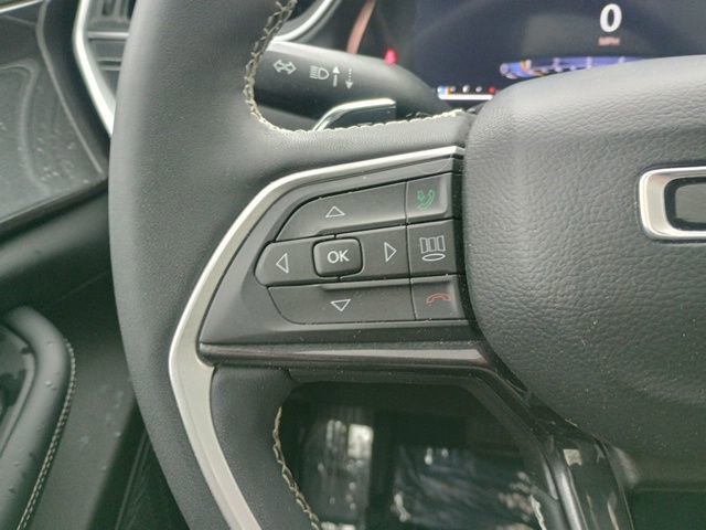 Used 2023 Jeep Grand Cherokee Altitude AWD/4WD image 29