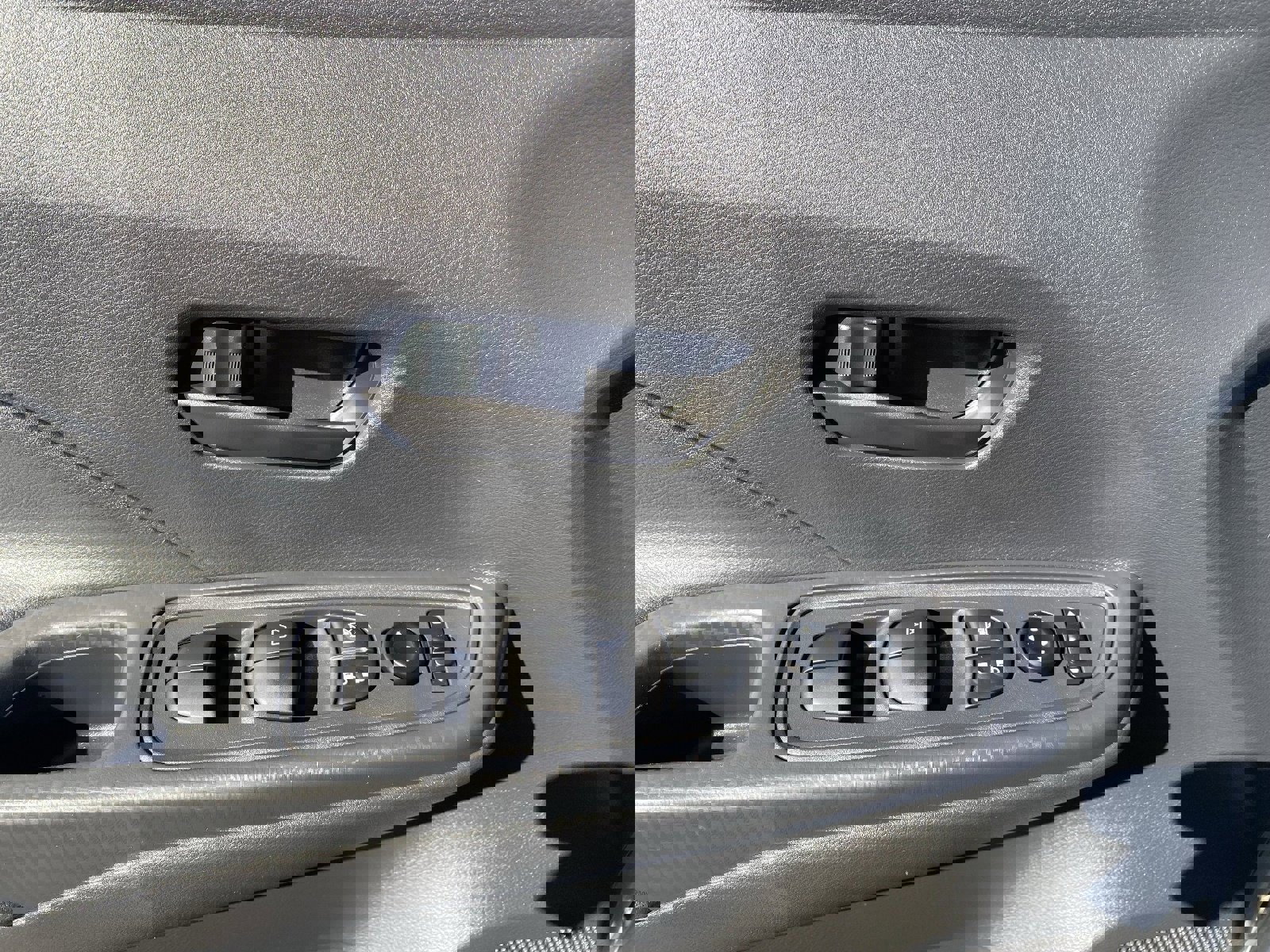 Certified 2025 Nissan Versa S w/ Trunk Package image 23