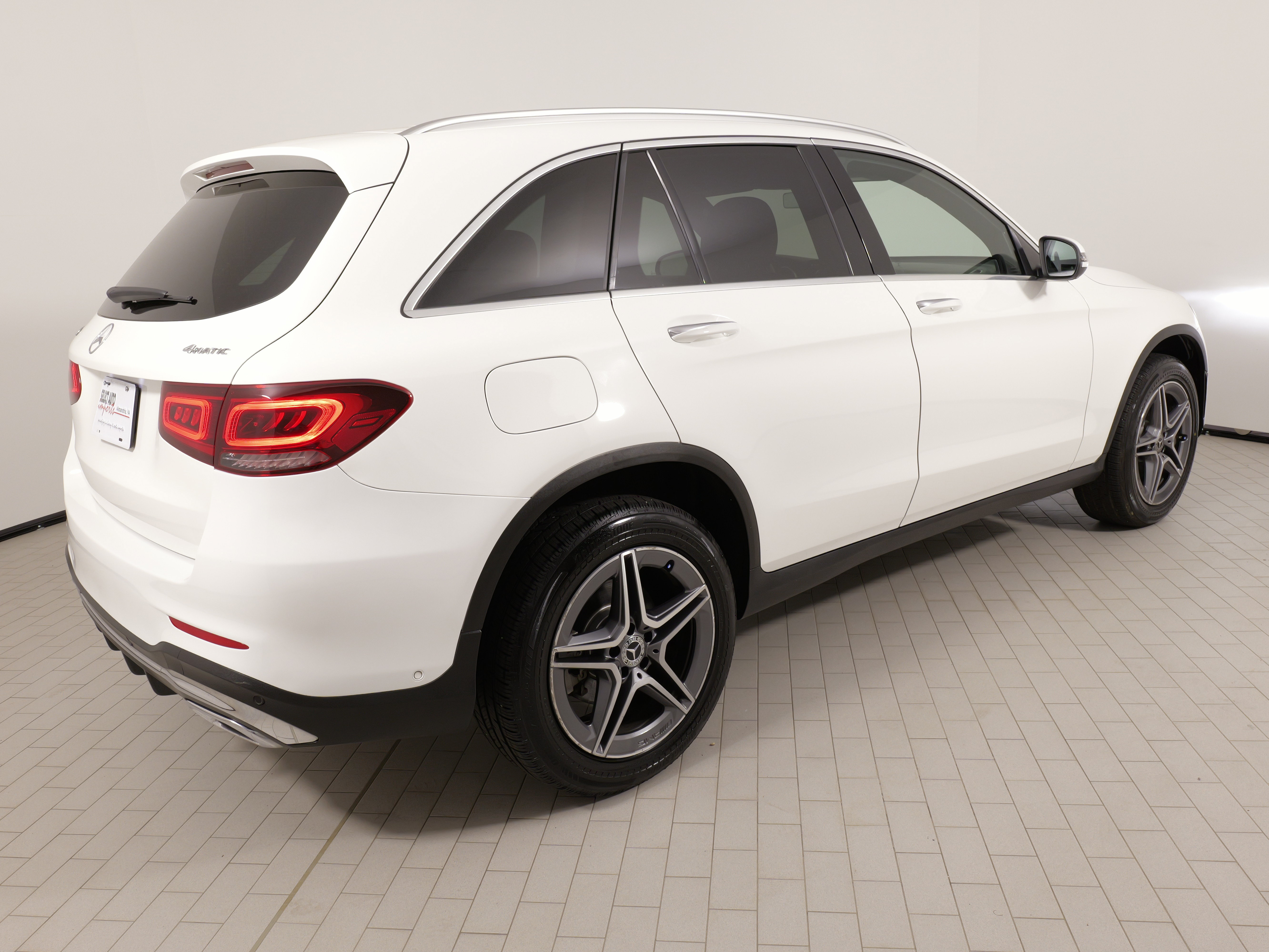 Used 2022 Mercedes-Benz GLC 300 4MATIC image 10