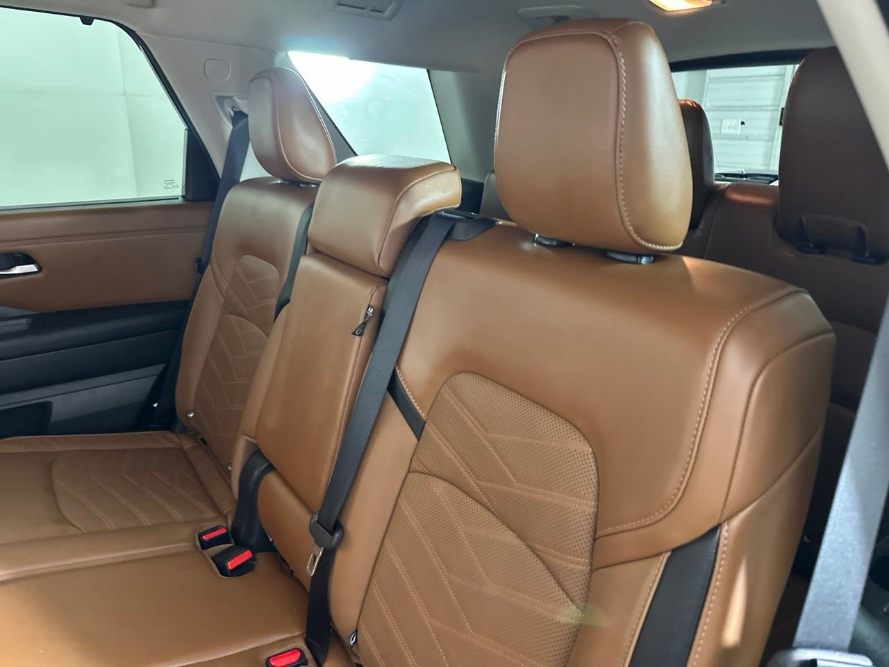 Used 2025 Nissan Pathfinder Platinum w/ Cargo Package FWD image 30