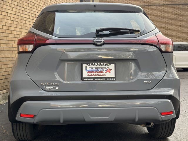 Used 2024 Nissan Kicks SV FWD image 16