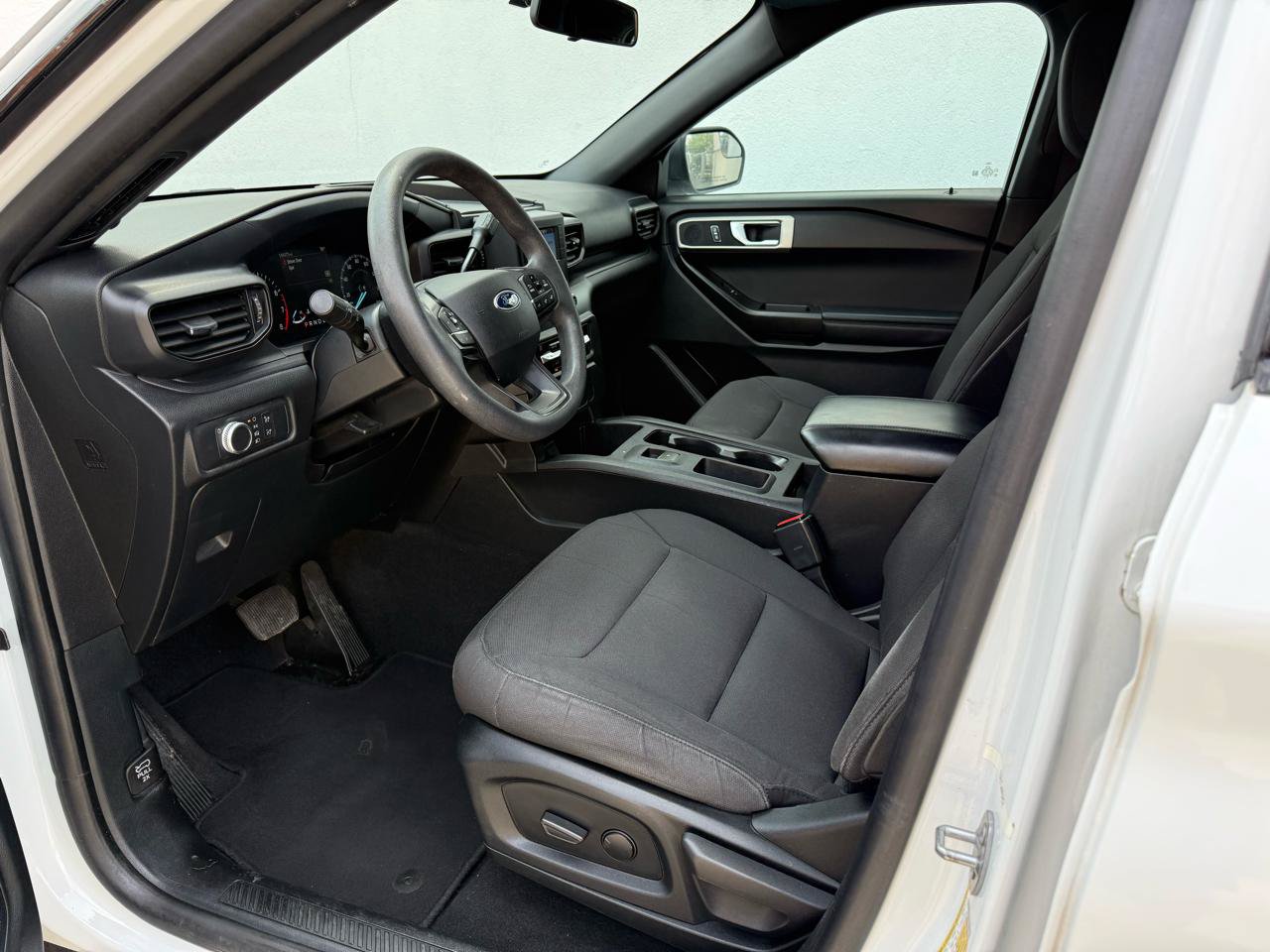 Used 2020 Ford Explorer 4WD Police Interceptor w/ Interior Upgrade Package image 24