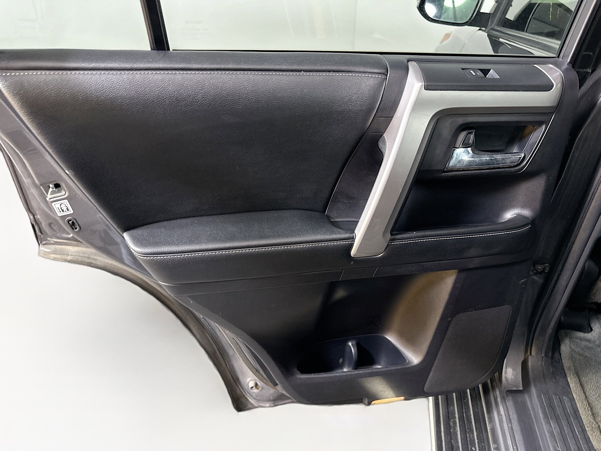 Used 2014 Toyota 4Runner SR5 Premium AWD/4WD image 26