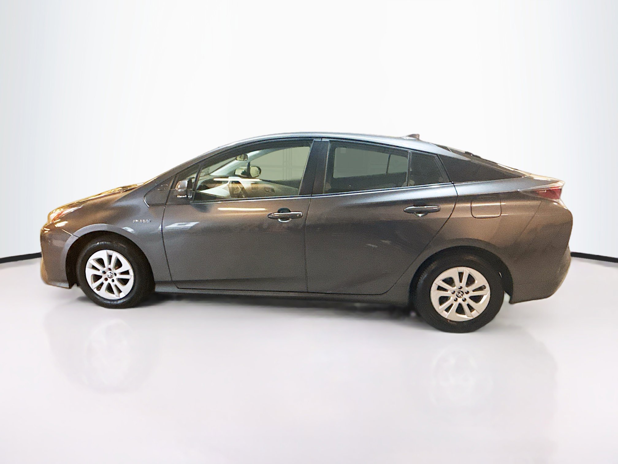 Used 2017 Toyota Prius Two image 4