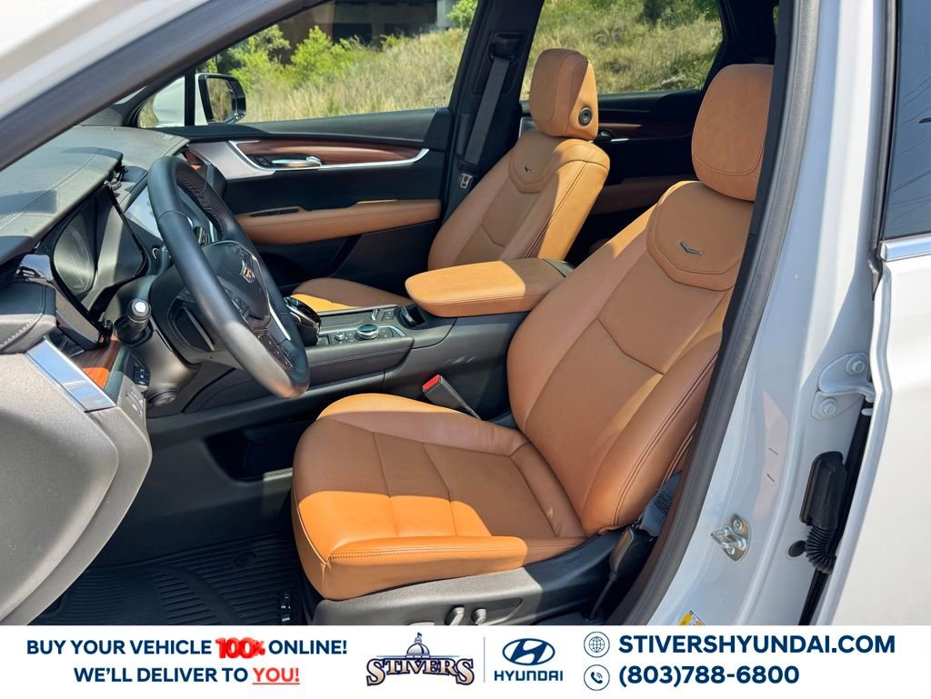 Used 2025 Cadillac XT5 Premium Luxury w/ Technology Package AWD/4WD image 20