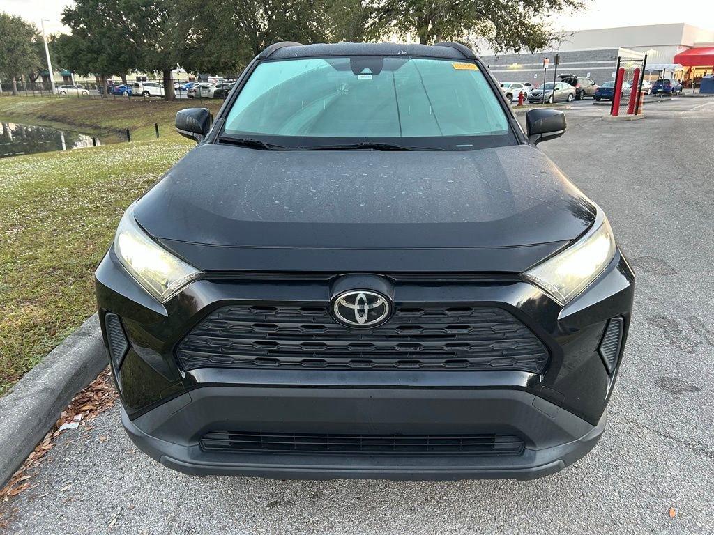 Used 2020 Toyota RAV4 LE image 8