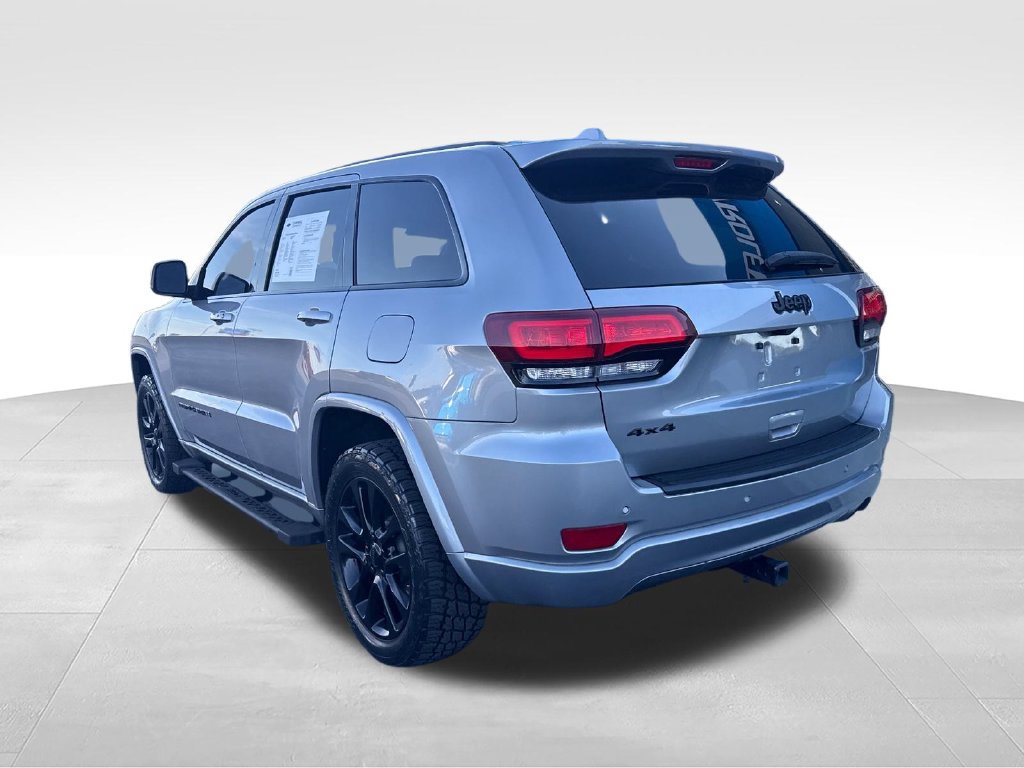 Used 2018 Jeep Grand Cherokee Altitude AWD/4WD image 7