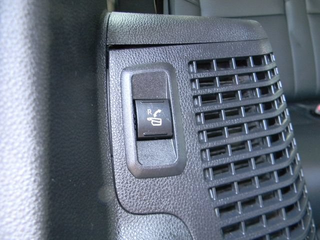 Used 2023 Toyota Sequoia Limited w/ TRD Off-Road Package AWD/4WD image 32