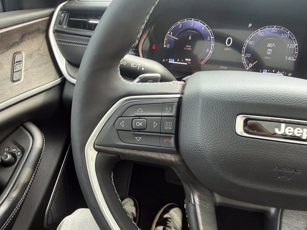 New 2026 Jeep Grand Cherokee Limited w/ Limited Altitude Package AWD/4WD image 19