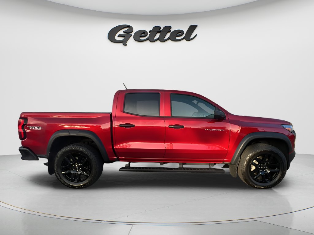 Used 2025 Chevrolet Colorado Trail Boss AWD/4WD image 4