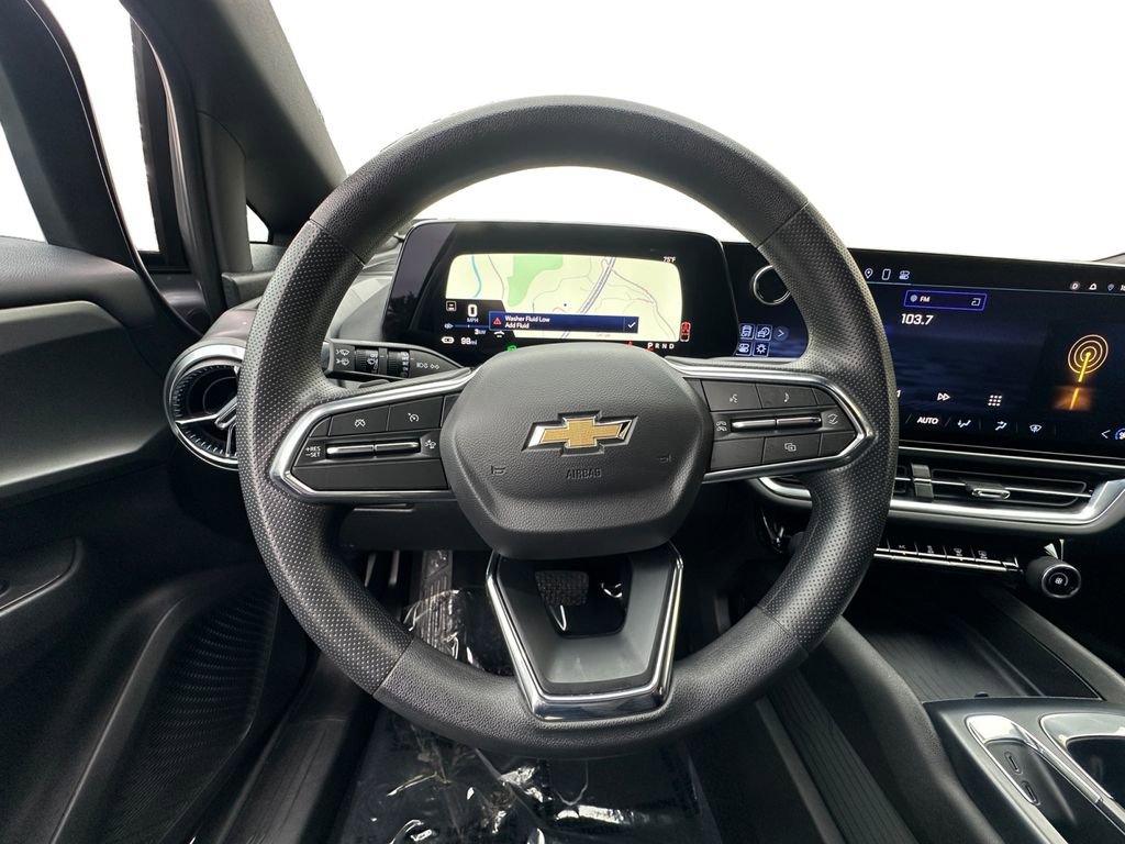 Used 2025 Chevrolet Equinox EV LT image 12