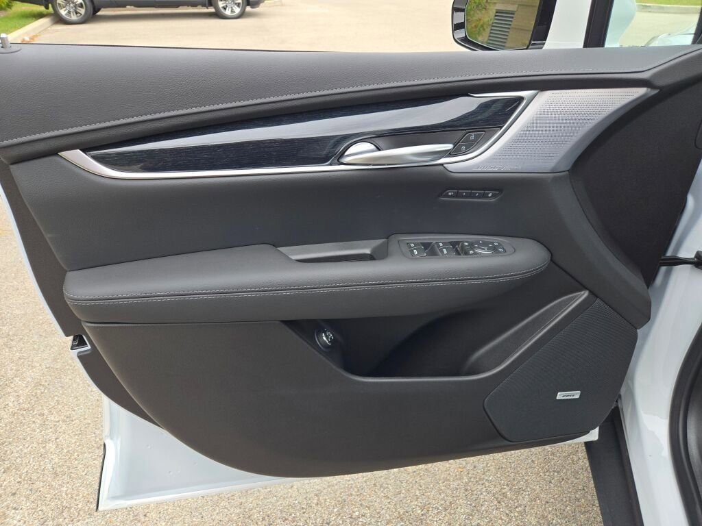 New 2025 Cadillac XT5 Premium Luxury image 19