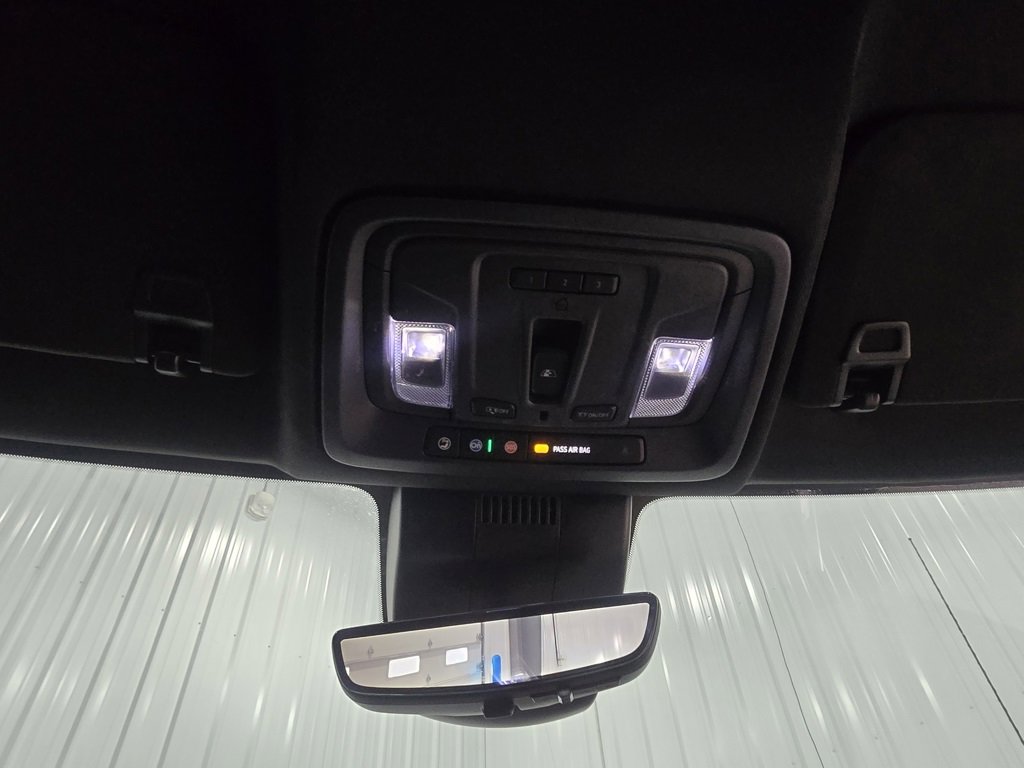 Used 2022 Chevrolet Silverado 1500 ZR2 w/ Technology Package image 29