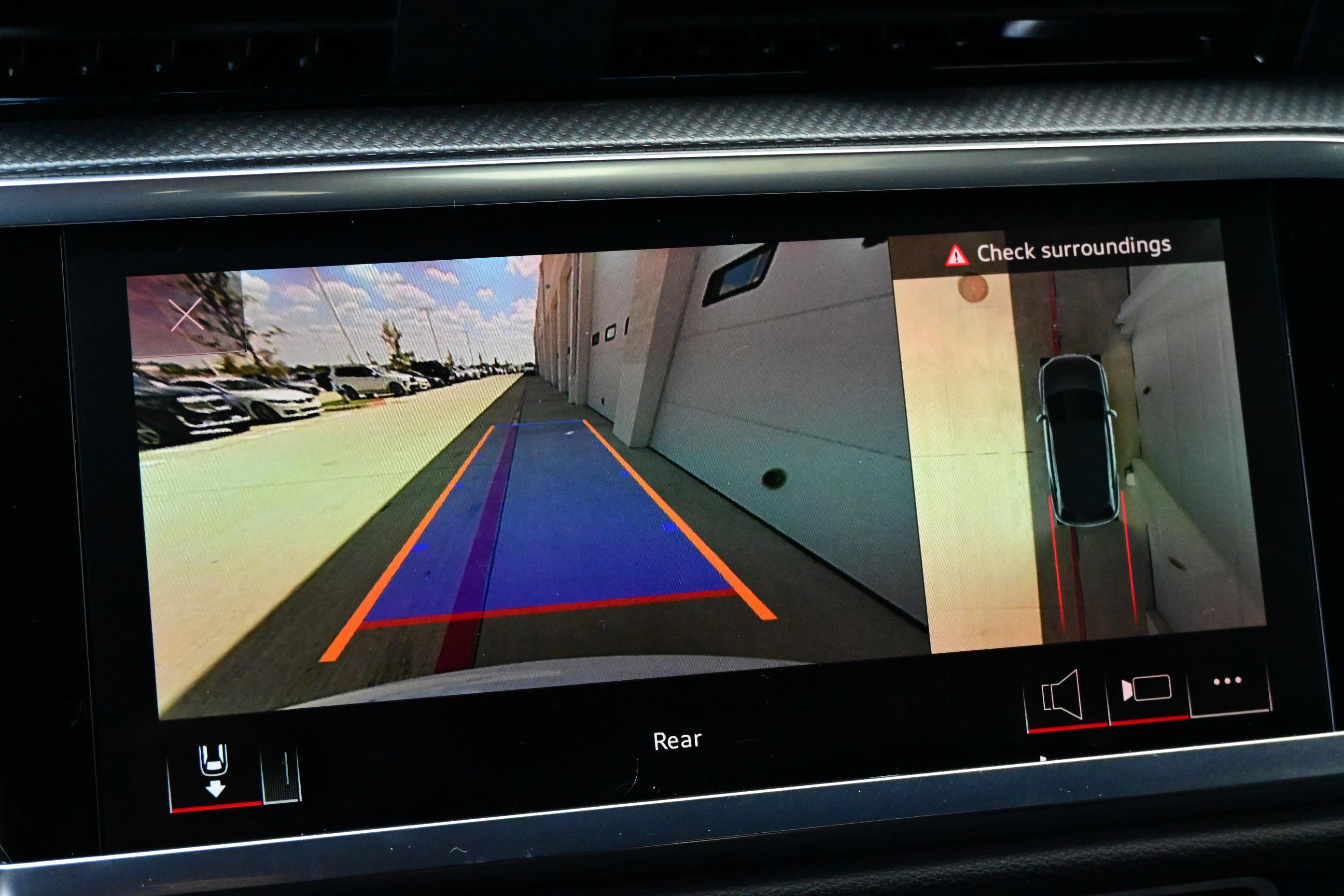 Used 2024 Audi Q3 2.0T Premium Plus image 16