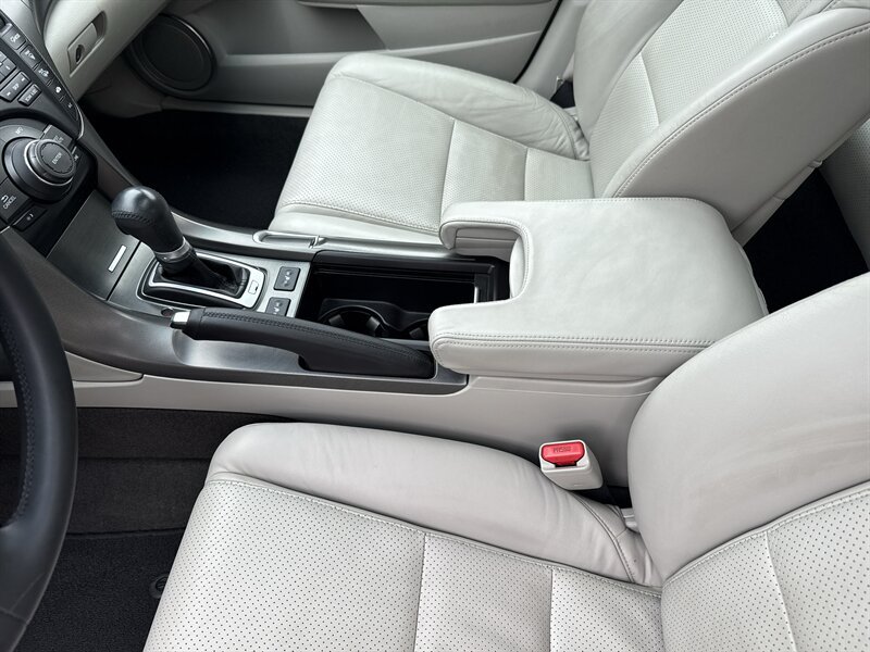 Used 2014 Acura TL w/ Technology Package FWD image 29